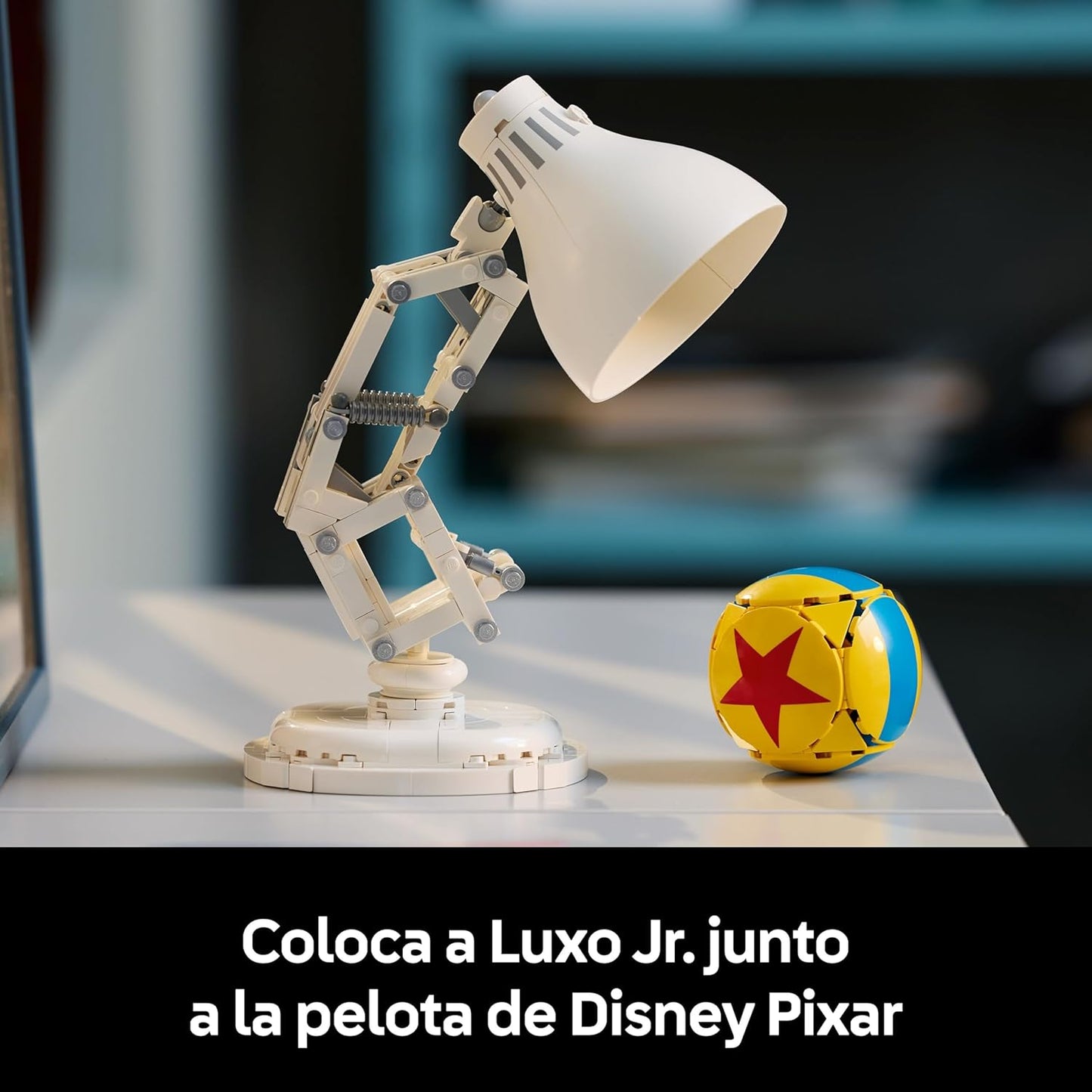 LEGO Ideas | Disney Pixar Luxo Jr. Modelo De Exposición Construible Y Coleccionable Para Adultos, Recuerdo Cinematográfico, Nostálgico Regalo Para Hombres, Mujeres Y Fans 21357