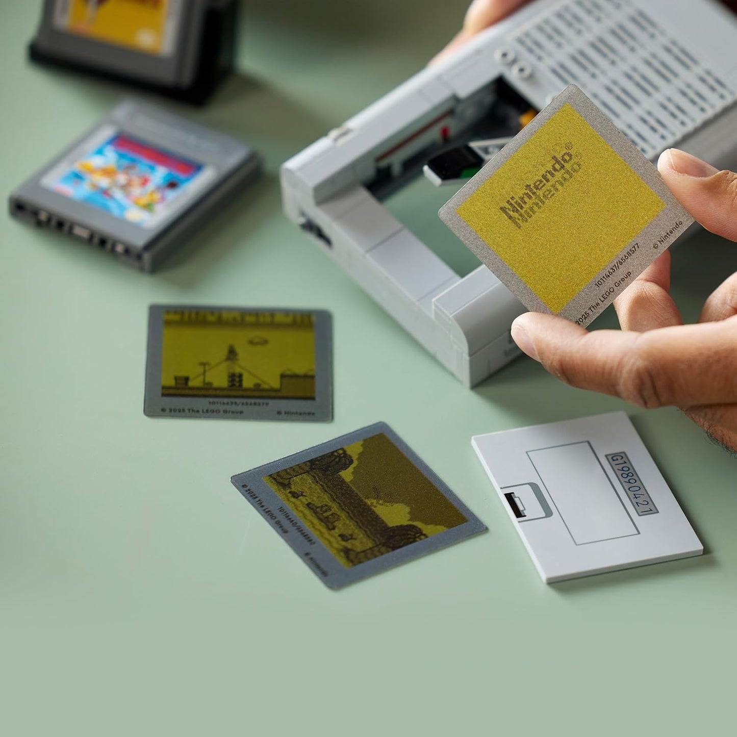 LEGO Super Mario Game Boy - Kit De Maquetas Para Adultos Con 2 Cartuchos De Videojuegos Inc. Zelda: Link'S Awakening Y Super Mario Land - Regalo Retro De Nintendo Para Gamers 72046