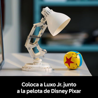 LEGO Ideas | Disney Pixar Luxo Jr. Modelo De Exposición Construible Y Coleccionable Para Adultos, Recuerdo Cinematográfico, Nostálgico Regalo Para Hombres, Mujeres Y Fans 21357